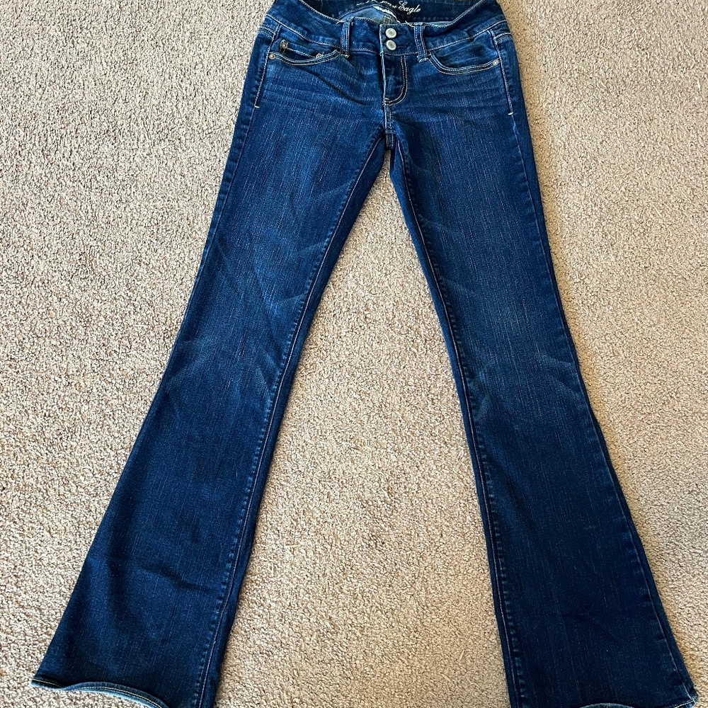 American Eagle low rise flare jeans size 4 long
